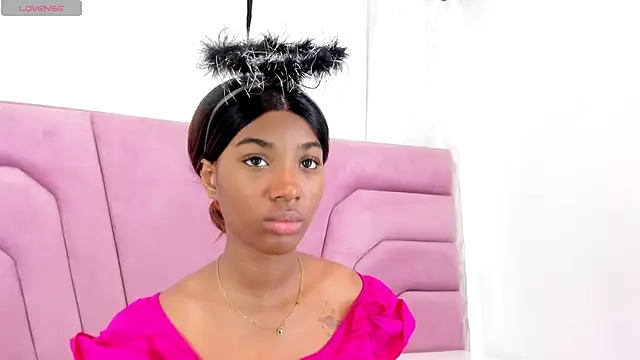 MarianRosse online show from 10.18.25