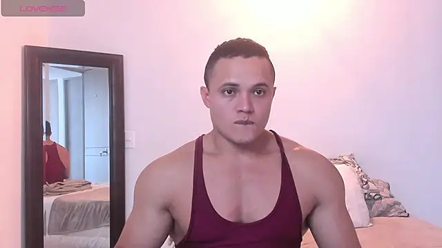 Snapshot of KingLevi01 chatting on 09.11.25 KingLevi01 online show from 09.11.25