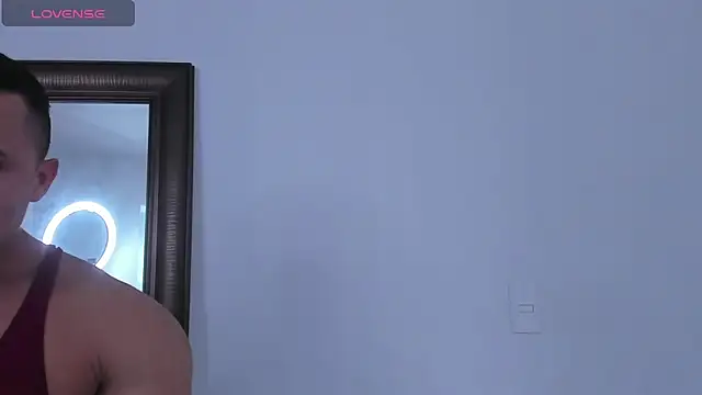 Snapshot of KingLevi01 chatting on 10.08.25 KingLevi01 online show from 10.08.25