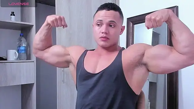 Snapshot of KingLevi01 chatting on 10.23.25 KingLevi01 online show from 10.23.25