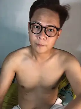 Snapshot of datnguyenvn chatting on 02.14.26 datnguyenvn online show from 02.14.26