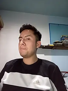 Snapshot of aczinovelez342 chatting on 10.12.25 aczinovelez342 online show from 10.12.25