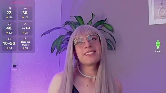 Snapshot of Breidyhard chatting on 10.13.25 Breidyhard online show from 10.13.25