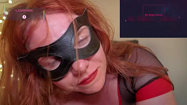 Snapshot of GingerAleMILF chatting on 03.24.26 GingerAleMILF online show from 03.24.26