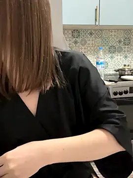 Snapshot of Risky-Flower chatting on 11.05.25 Risky-Flower online show from 11.05.25