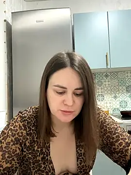 Snapshot of Risky-Flower chatting on 12.14.25 Risky-Flower online show from 12.14.25