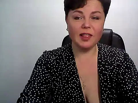 EllaLove2277 online show from 11.24.25