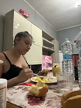 Snapshot of Maialona78 chatting on 11.19.25 Maialona78 online show from 11.19.25