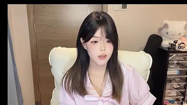 Koi-00 online show from 11.04.25