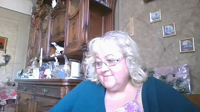 Snapshot of Lala-Love56 chatting on 09.23.25 Lala-Love56 online show from 09.23.25