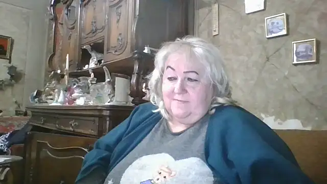 Snapshot of Lala-Love56 chatting on 10.22.25 Lala-Love56 online show from 10.22.25