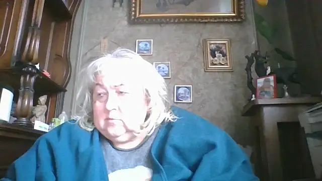 Snapshot of Lala-Love56 chatting on 10.28.25 Lala-Love56 online show from 10.28.25