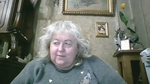 Snapshot of Lala-Love56 chatting on 12.21.25 Lala-Love56 online show from 12.21.25