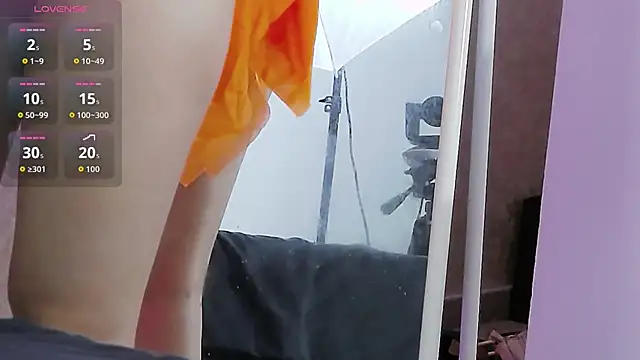 Snapshot of RubbiDark chatting on 10.25.25 RubbiDark online show from 10.25.25