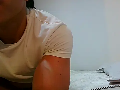 Snapshot of 0anonimo_bottom1 chatting on 04.14.26 0anonimo bottom1 online show from 04.14.26