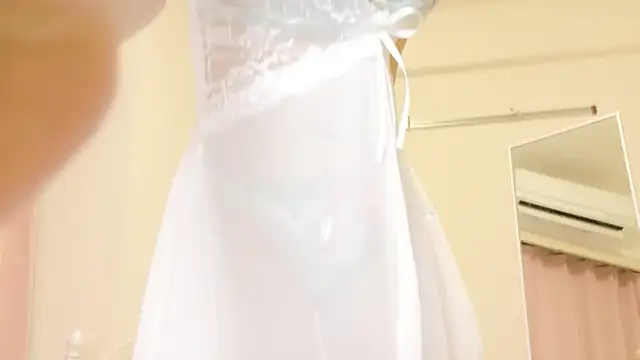 roachan  online show from 04.04.26