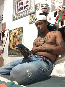 Snapshot of elpeluchenegroxxx3 chatting on 02.10.26 elpeluchenegroxxx3 online show from 02.10.26