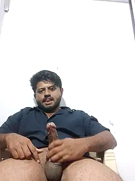 Snapshot of urhotboymeet chatting on 11.24.25 urhotboymeet online show from 11.24.25