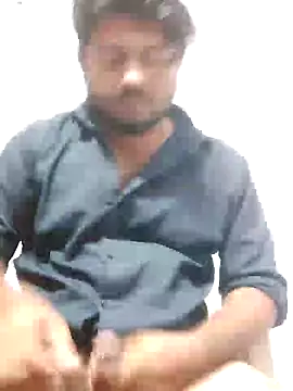 Snapshot of urhotboymeet chatting on 11.28.25 urhotboymeet online show from 11.28.25