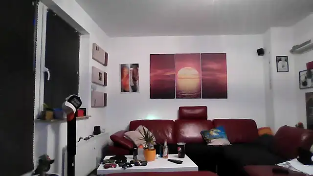 hellgirl1980 online show from 09.28.25