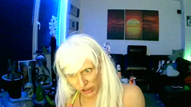 hellgirl1980 online show from 11.19.25