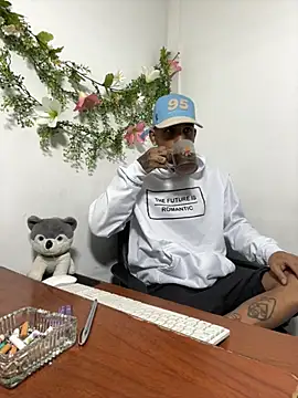 Snapshot of carl_jhonson821 chatting on 10.20.25 carl jhonson821 online show from 10.20.25