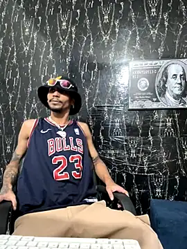 Snapshot of carl_jhonson821 chatting on 11.21.25 carl jhonson821 online show from 11.21.25