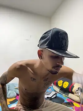 Snapshot of carl_jhonson821 chatting on 11.22.25 carl jhonson821 online show from 11.22.25