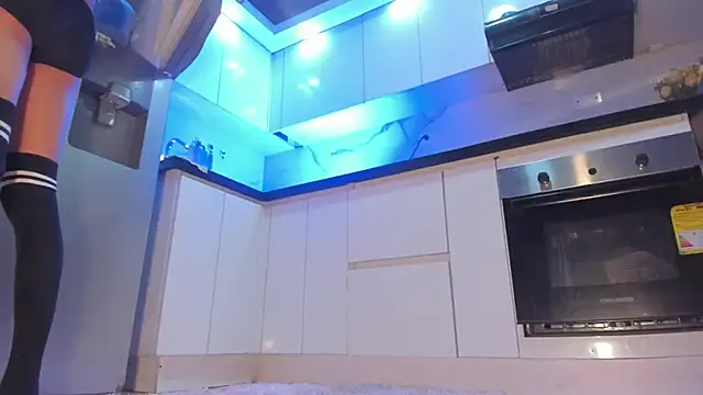 Nikkita Dragon online show from 09.28.25