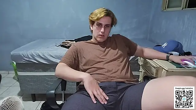 Snapshot of vinialnc chatting on 10.07.25 vinialnc online show from 10.07.25