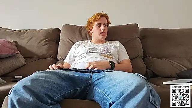 Snapshot of vinialnc chatting on 11.06.25 vinialnc online show from 11.06.25