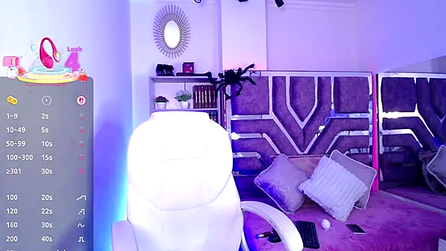 Snapshot of Eva_Walker_ chatting on 10.16.25 Eva Walker online show from 10.16.25