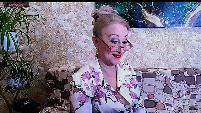  Sara  Smith  online show from 03.03.26