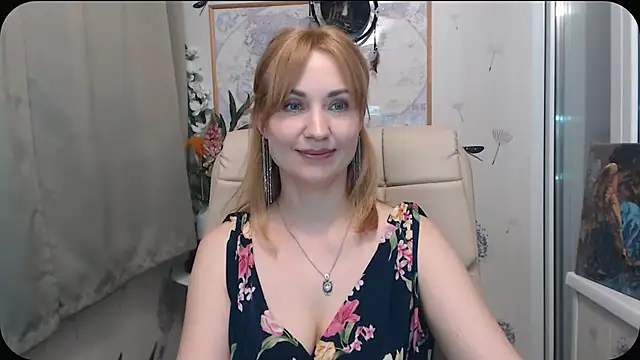 Snapshot of KatrinAlluring chatting on 06.05.26 KatrinAlluring online show from 06.05.26