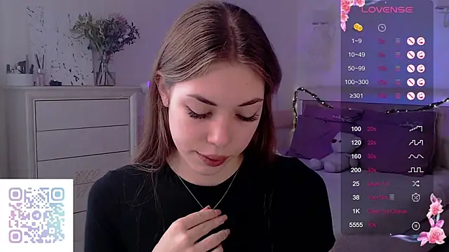 Leila Vanilla online show from 11.30.25