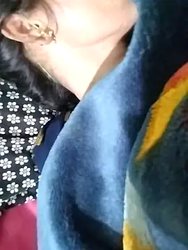 Snapshot of KIRTI12_HOT chatting on 11.08.25 KIRTI12 HOT online show from 11.08.25