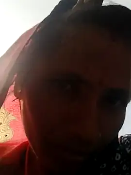 Snapshot of KIRTI12_HOT chatting on 11.17.25 KIRTI12 HOT online show from 11.17.25