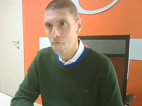 Snapshot of max79ve31 chatting on 10.10.25 max79ve31 online show from 10.10.25