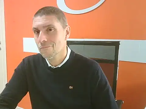 Snapshot of max79ve31 chatting on 11.18.25 max79ve31 online show from 11.18.25