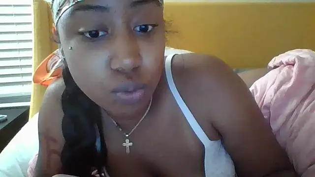 Snapshot of jottijade chatting on 10.13.25 jottijade online show from 10.13.25