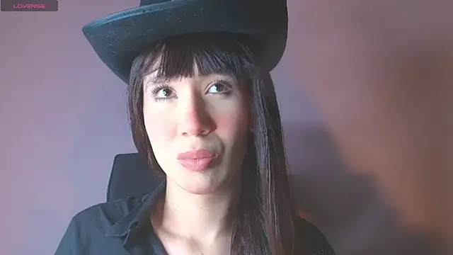 Electra Gosselin online show from 12.18.25