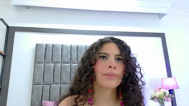 Skyler Fox  online show from 05.30.26