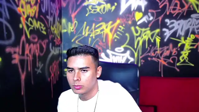 Snapshot of Matthewlodge chatting on 09.09.25 Matthewlodge online show from 09.09.25