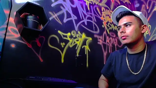 Snapshot of Matthewlodge chatting on 09.10.25 Matthewlodge online show from 09.10.25