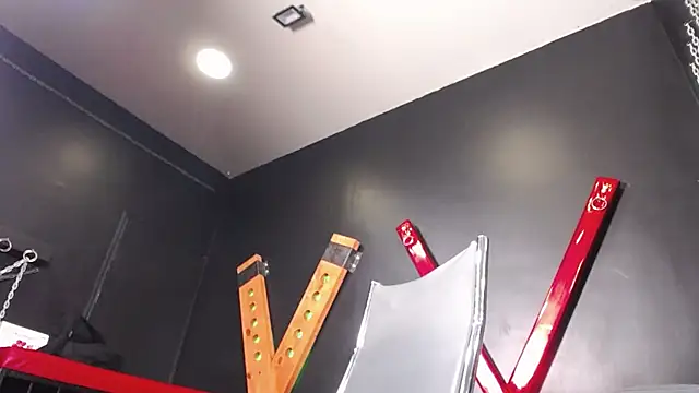 Snapshot of Matthewlodge chatting on 09.18.25 Matthewlodge online show from 09.18.25