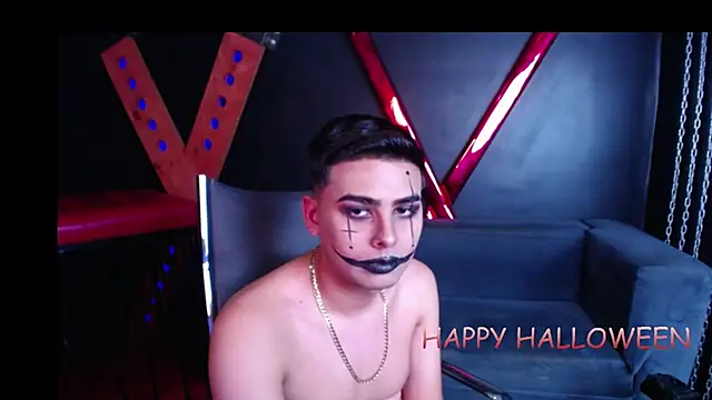 Snapshot of Matthewlodge chatting on 10.31.25 Matthewlodge online show from 10.31.25