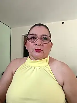 Snapshot of marfil_milf chatting on 05.04.26 marfil milf online show from 05.04.26