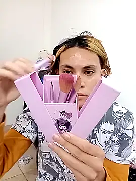 kittymutant99 online show from 11.20.25