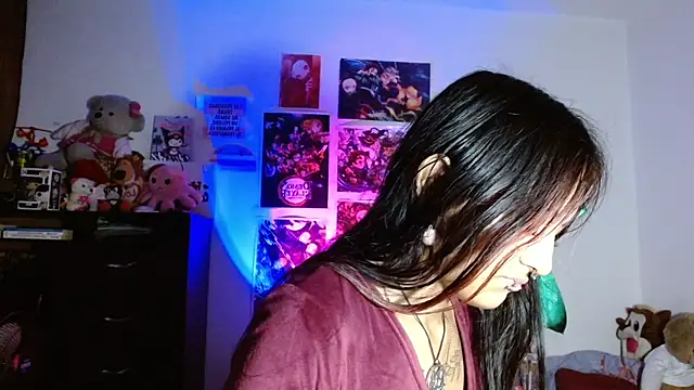 Snapshot of carolinerue chatting on 10.14.25 carolinerue online show from 10.14.25