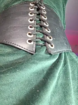 Snapshot of carolinerue chatting on 02.27.26 carolinerue online show from 02.27.26